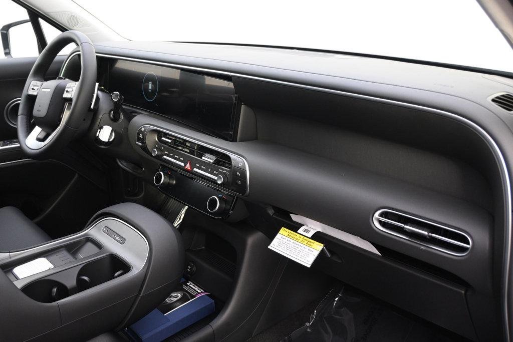 New 2026 White Pearl Hyundai SEL 8P image 15