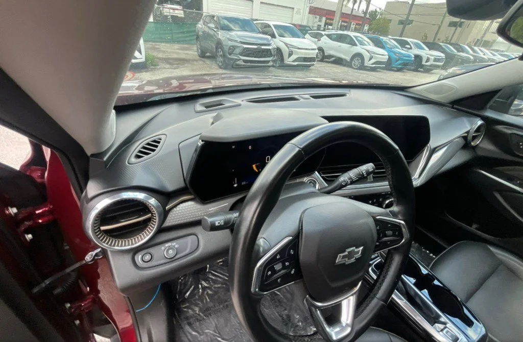 Used 2024 Red Chevrolet ACTIV image 14