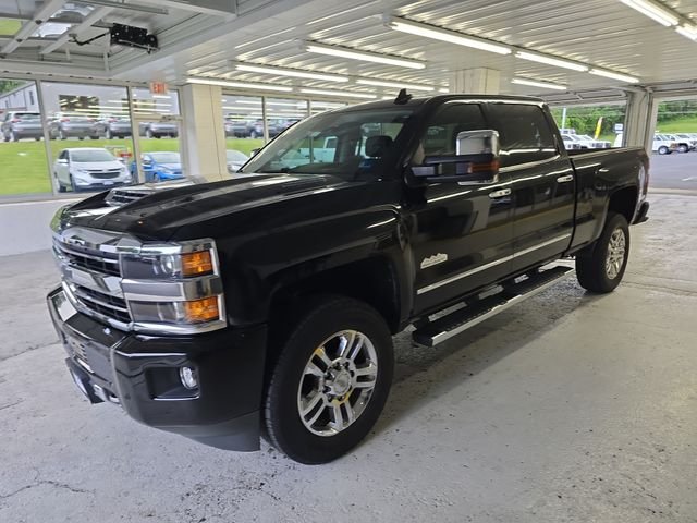 Used 2019 Black Chevrolet High Country image 2