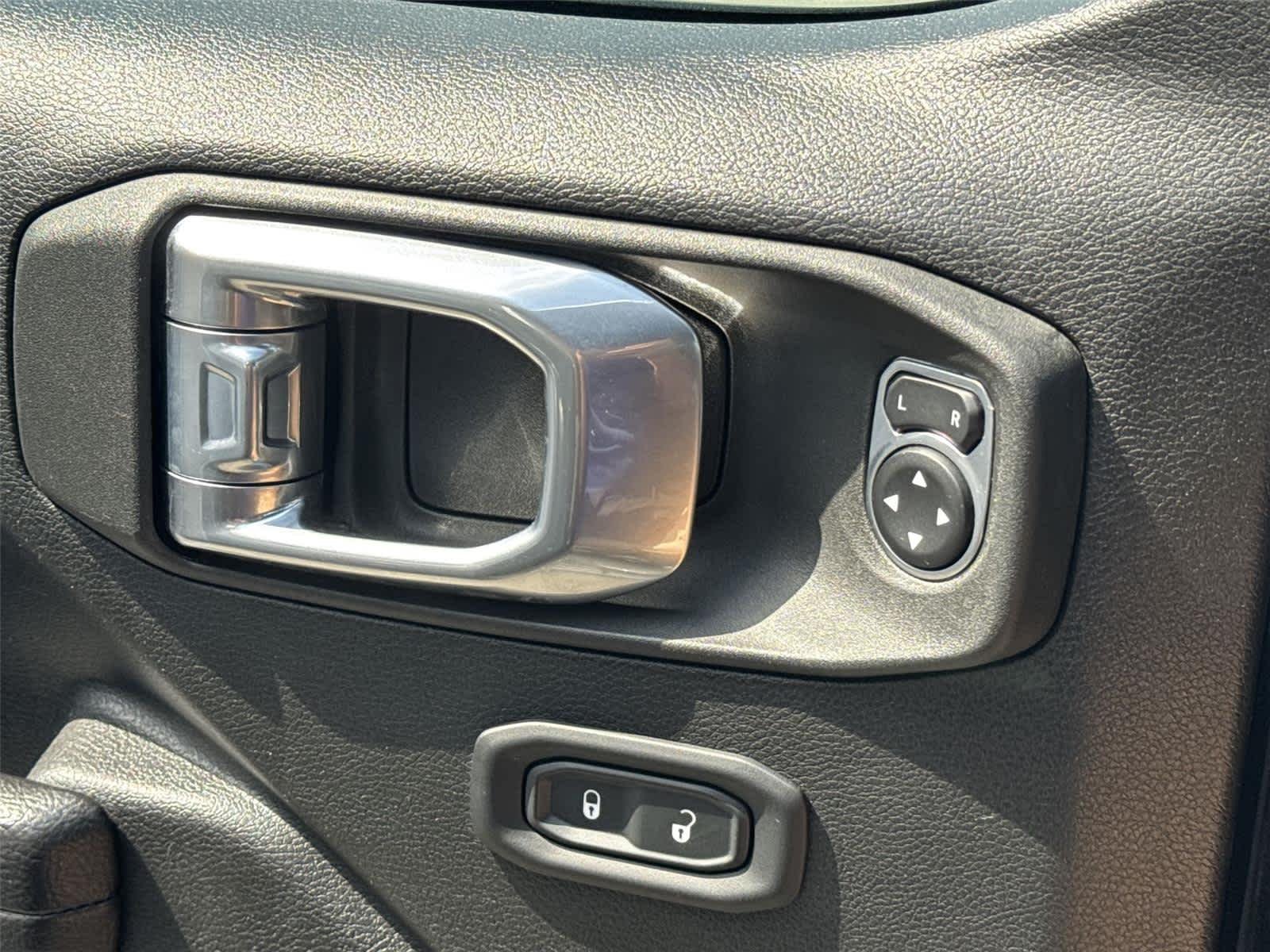 2022 Jeep Wrangler Unlimited Rubicon - Photo 20