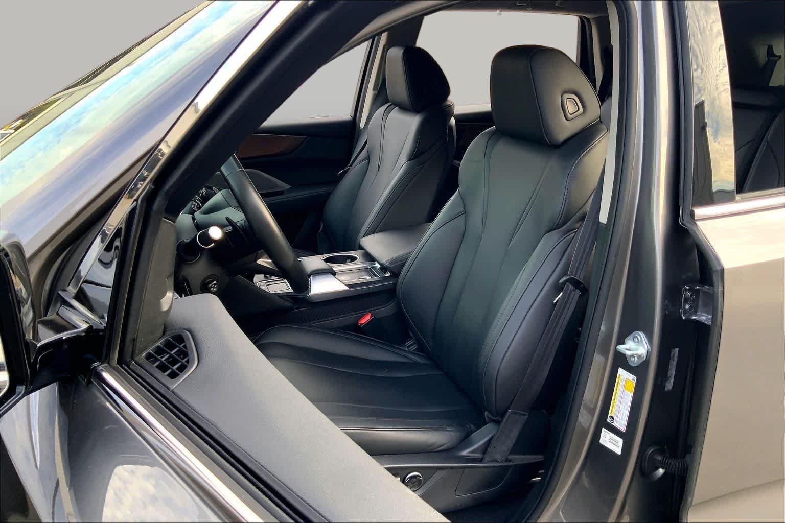 Used 2022 Liquid Carbon Metallic Acura  image 8