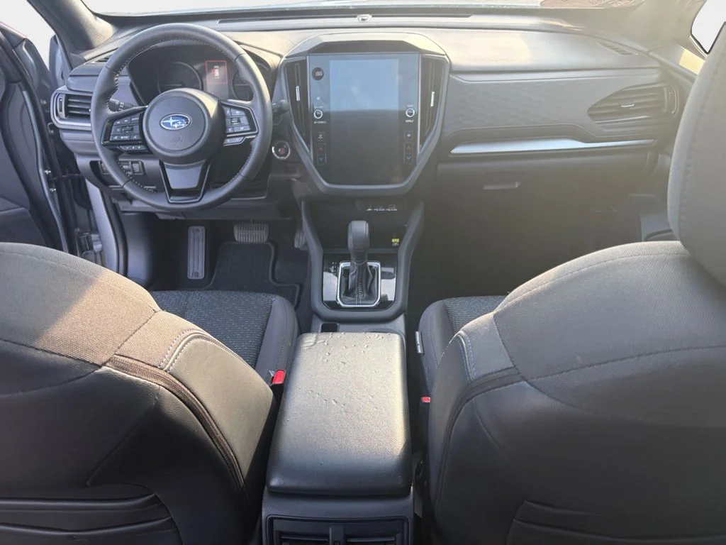 Used 2025 Ice Silver Metallic Subaru Premium image 15