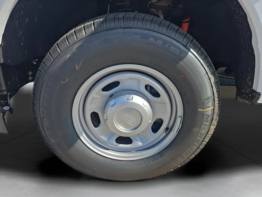2026 Ford F-350 Super Duty XL - Photo 9