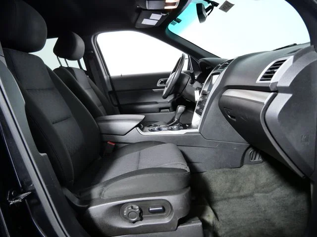 Used 2014 Black Ford XLT image 10