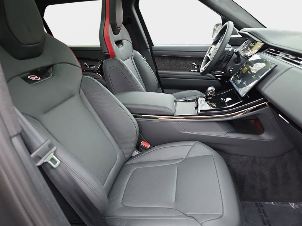 New 2025 Match-to-Sample Black in Satin finish LAND ROVER SV Edition Two image 10