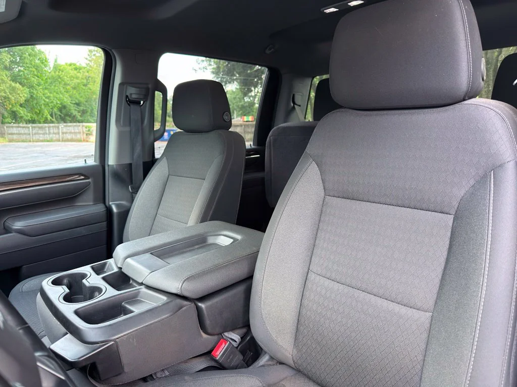 Used 2025 White Chevrolet LT image 19