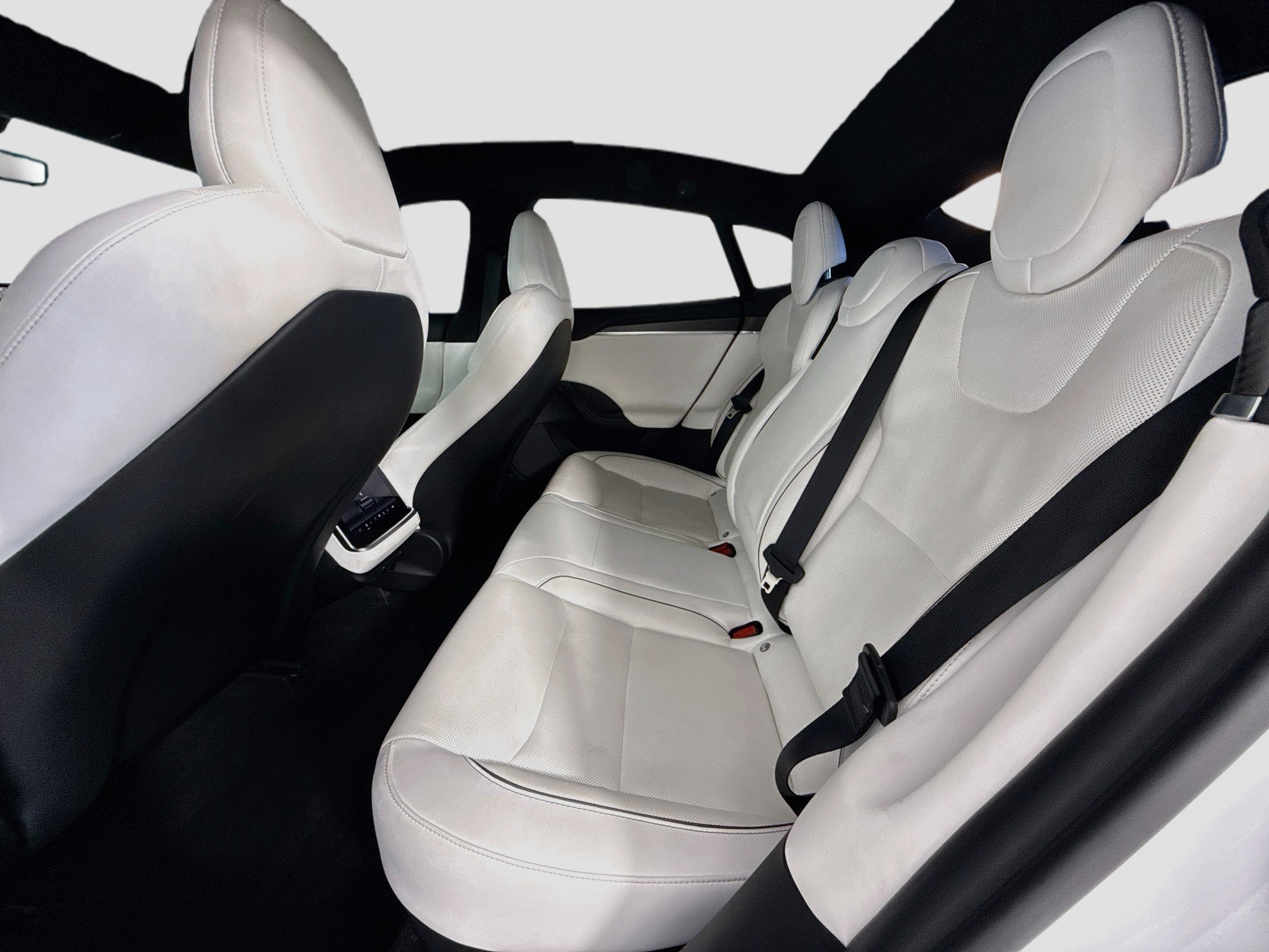 Used 2022  Tesla Plaid image 27