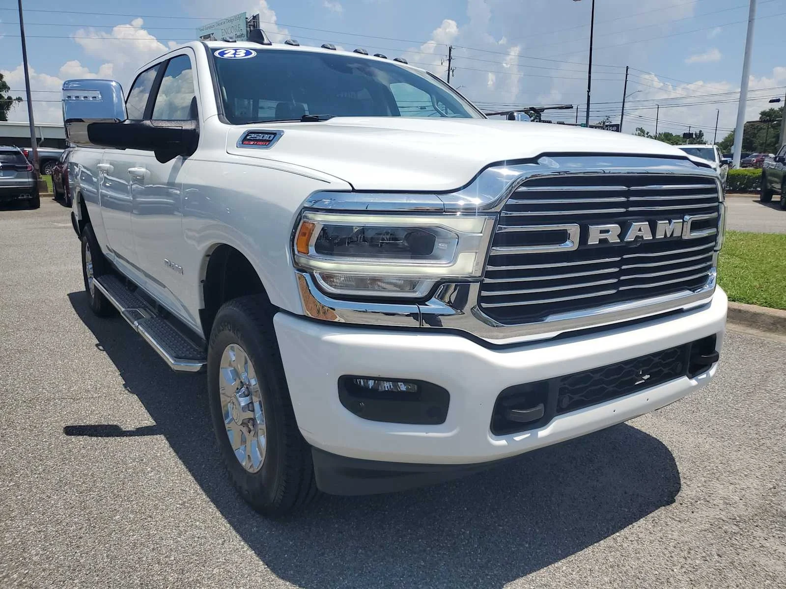 Used 2023  Ram Laramie image 8