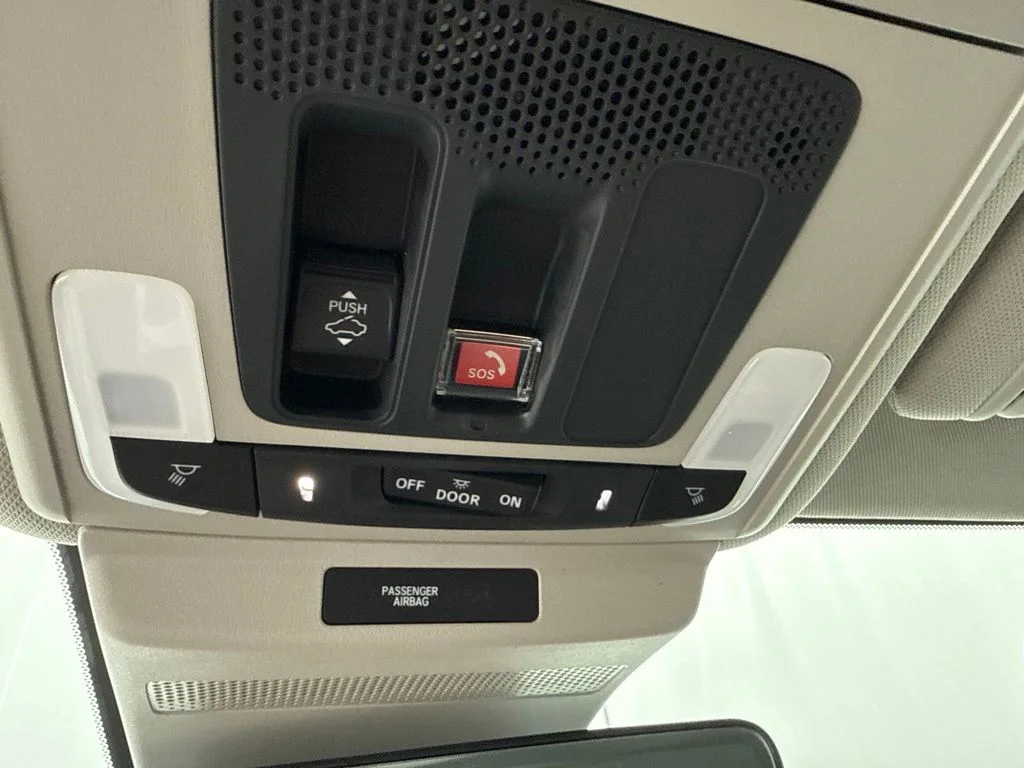 New 2026 Urban Gray Pearl Honda Touring image 22