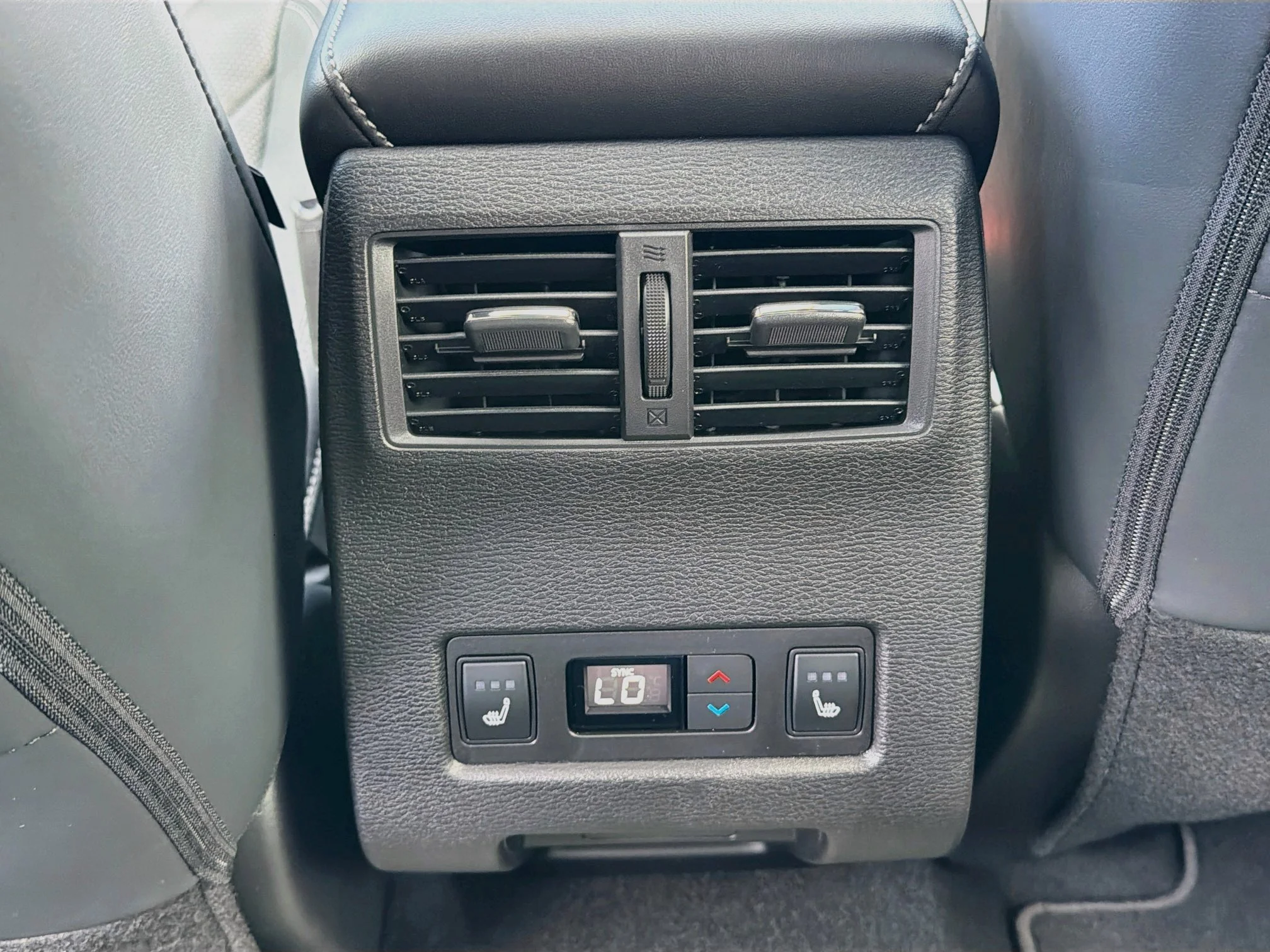 New 2026 White Diamond/Black Roof Mitsubishi BLACK EDITION 2WD image 26