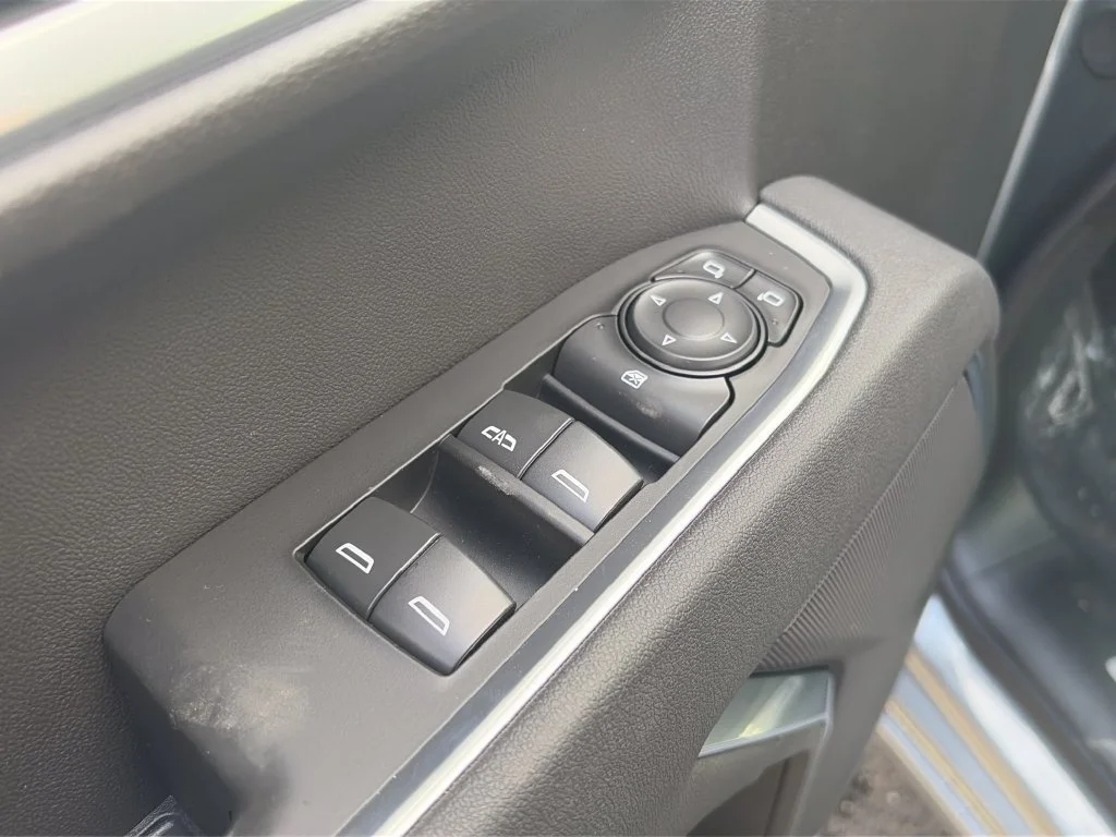 New 2026 Sterling Gray Metallic Chevrolet LT (2FL) image 25