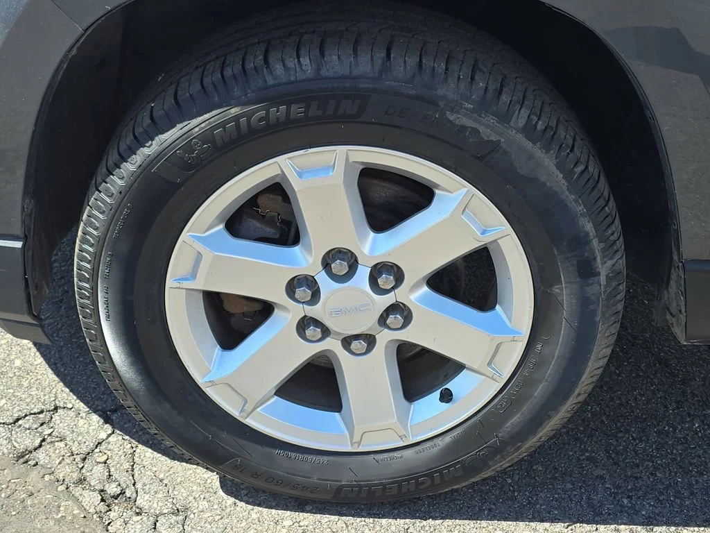 Used 2014 Cyber Gray Metallic GMC SLE image 33
