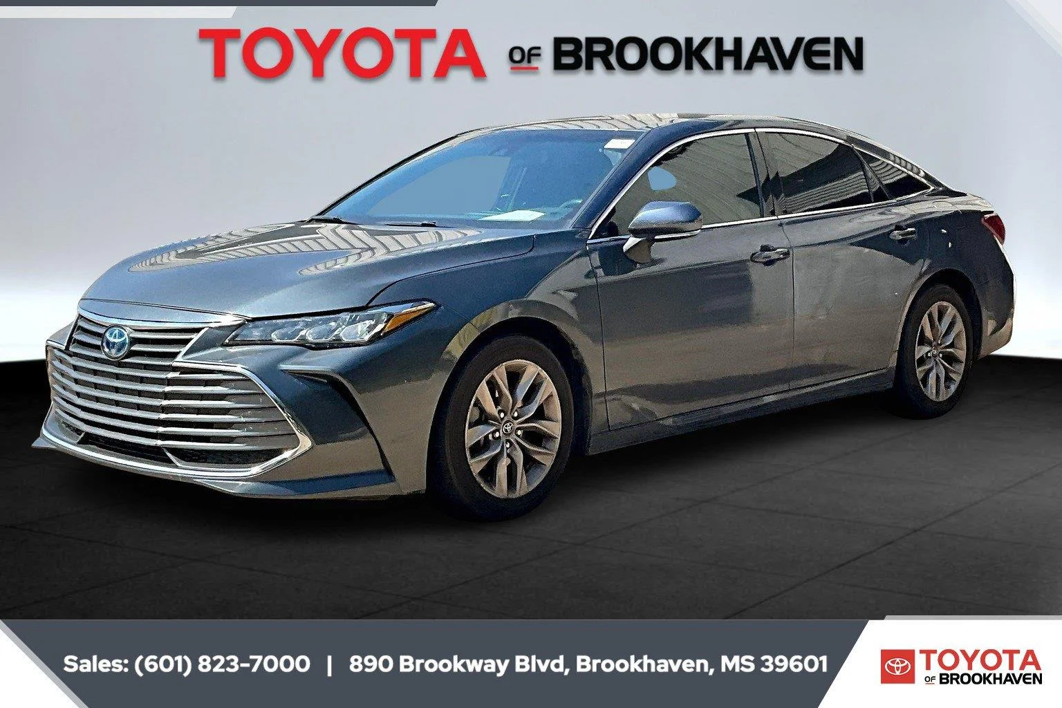 Used 2019 Harbor Gray Metallic Toyota XLE image 1