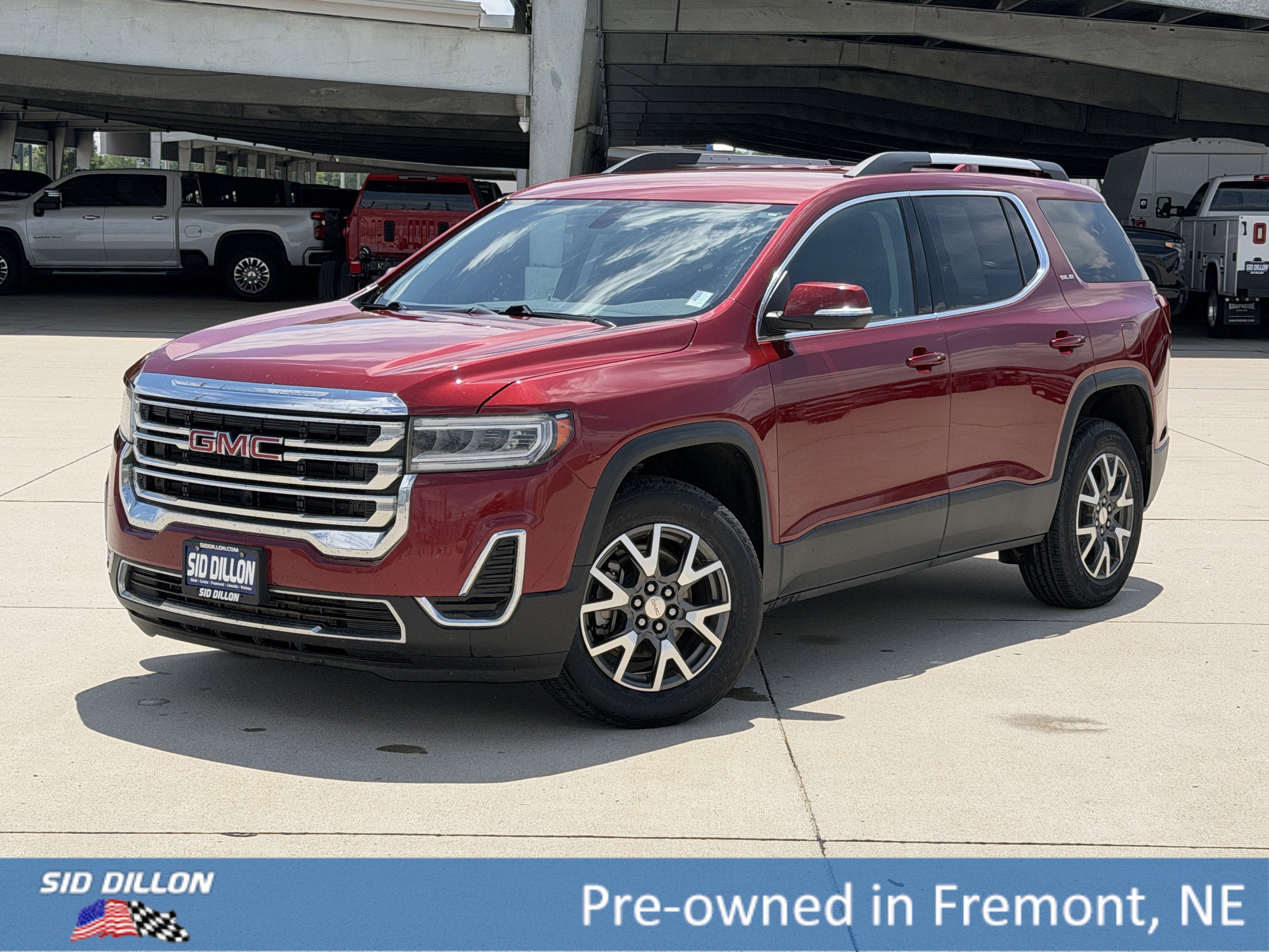 Used 2020 Red Quartz Tintcoat GMC SLE image 1