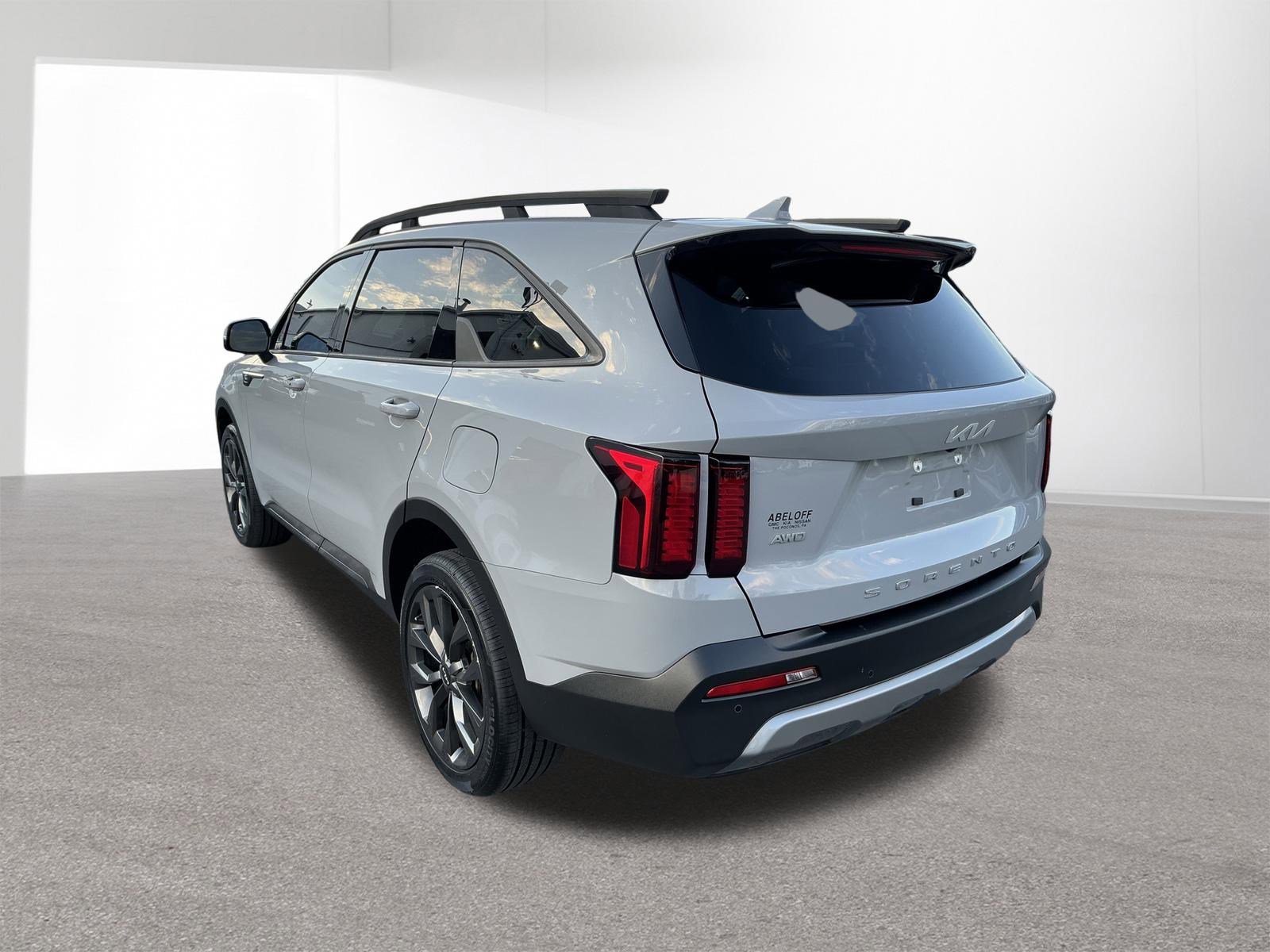Used 2022 Wolf Gray Kia X-Line EX image 5