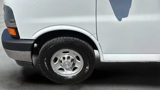 Used 2019 SUMMIT WHITE Chevrolet CUTWAY image 38