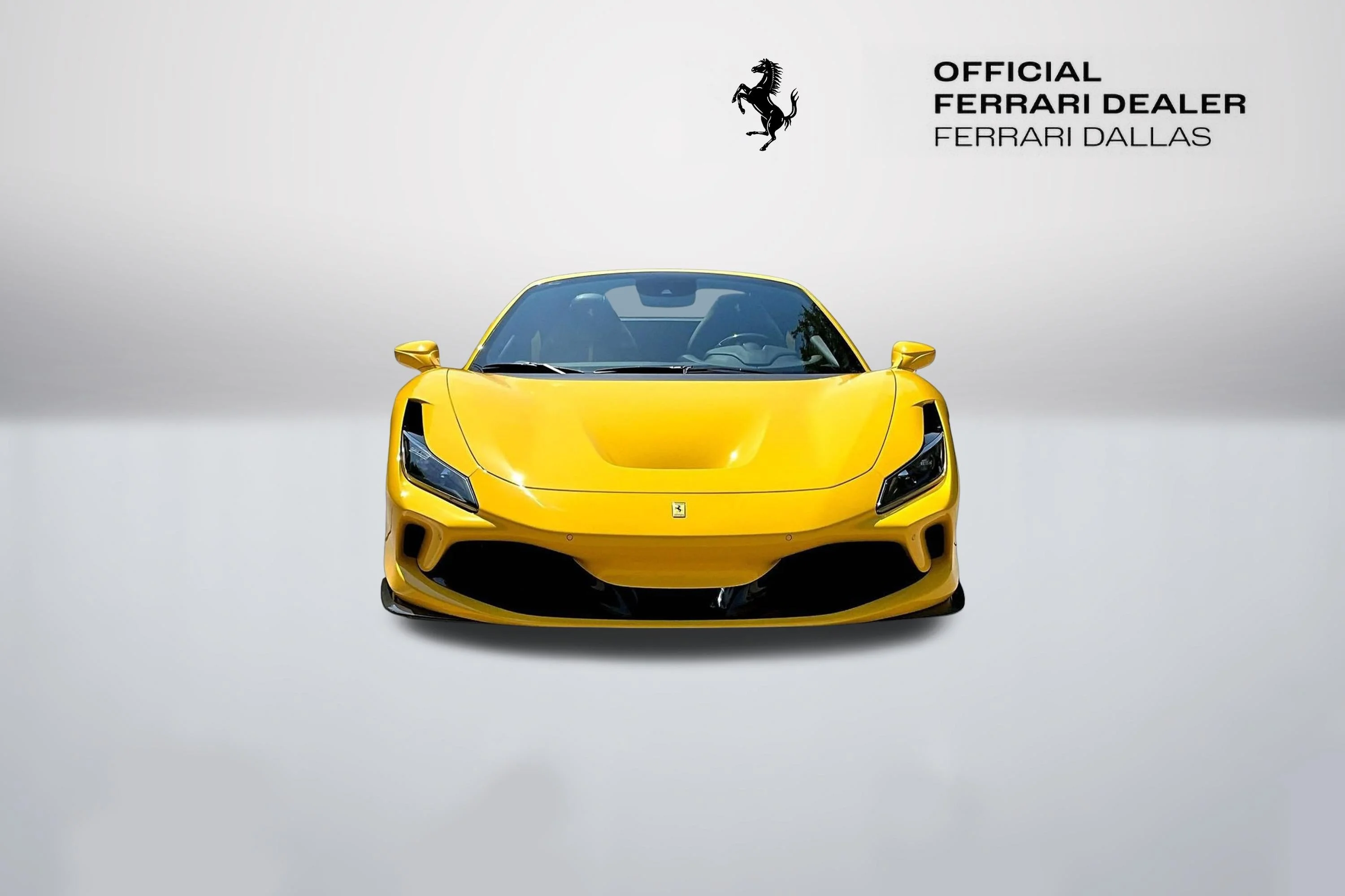 Used 2022 Giallo Modena Ferrari  image 2