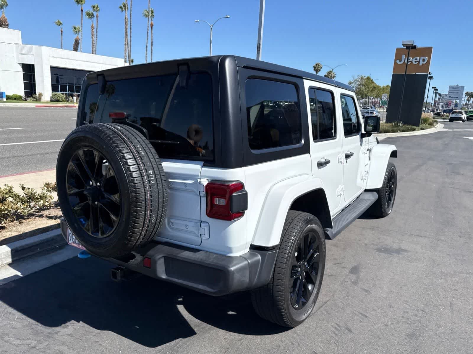 Used 2023 Bright White Clearcoat Jeep Sahara image 14