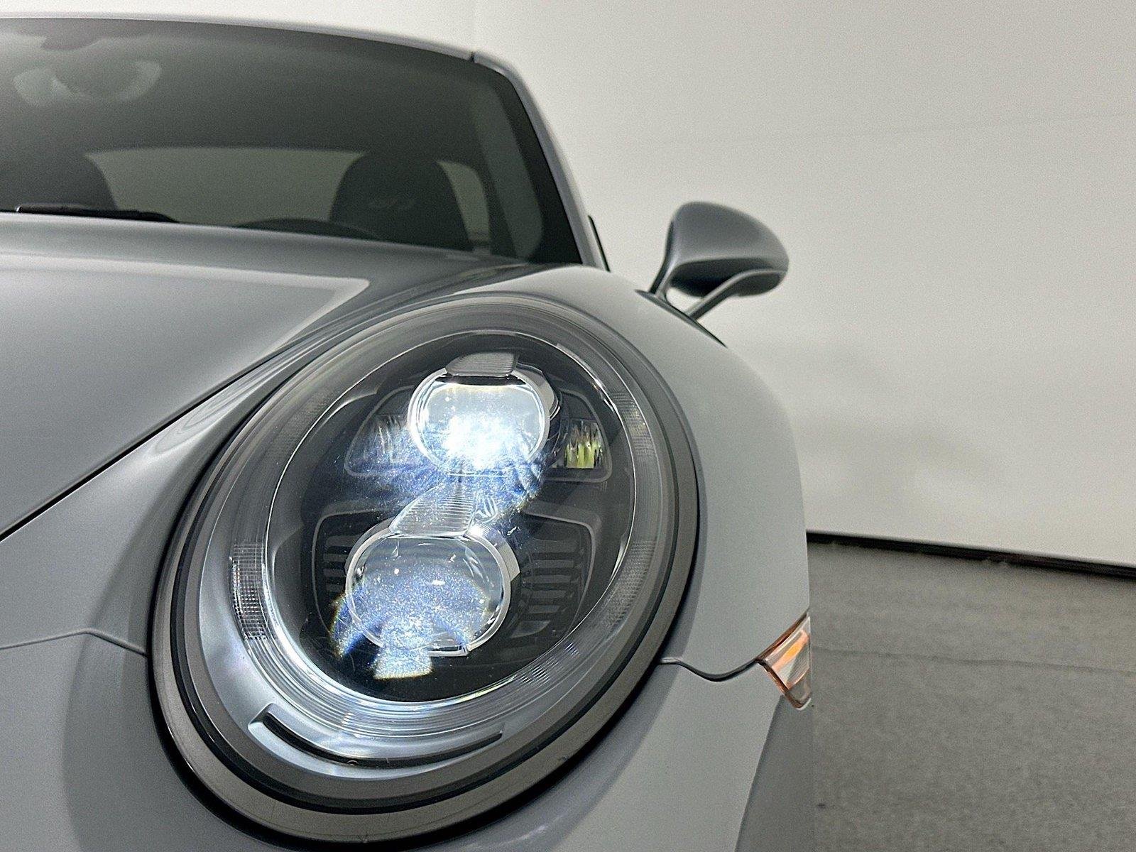 Certified Used 2015 Rhodium Silver Metallic Porsche GT3 image 15