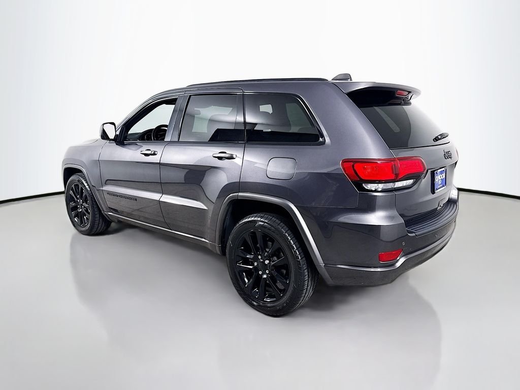 Used 2021 Granite Crystal Metallic Clearcoat Jeep Laredo X image 10