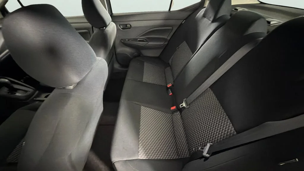 Used 2024  Nissan S image 23