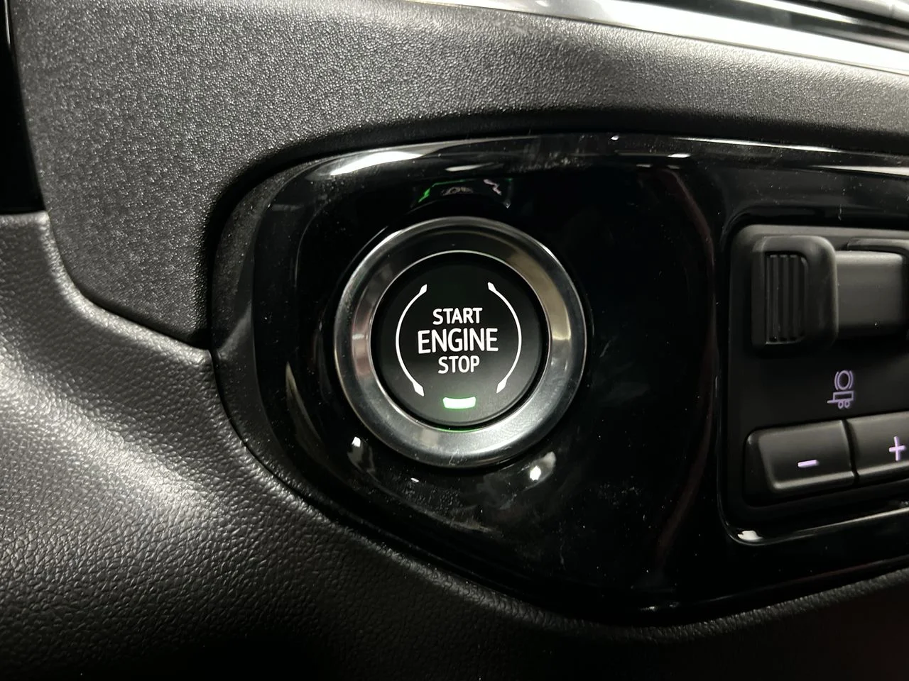 2026 GMC Sierra 1500 SLT - Photo 51