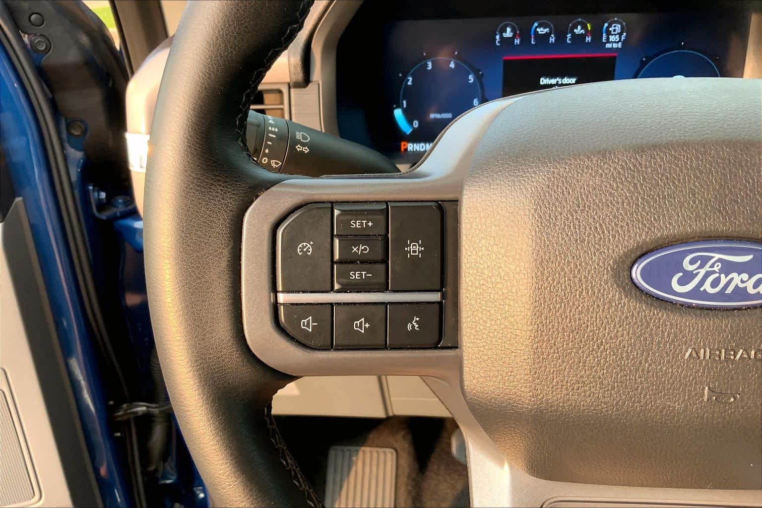 Used 2025 Atlas Blue Metallic Ford XLT image 23