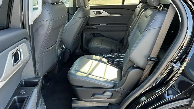 New 2026 Agate Black Metallic Ford Active image 33