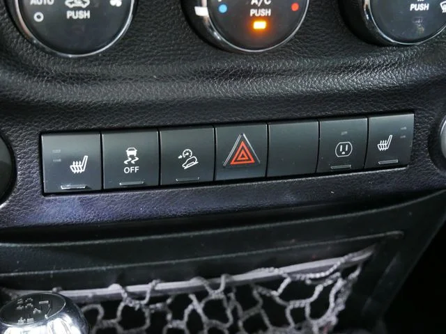 Used 2016 Silver Jeep Unlimited Sahara image 30