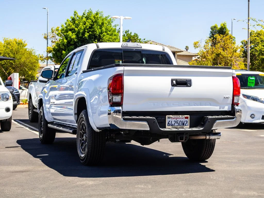 Used 2019 White Toyota SR5 image 8