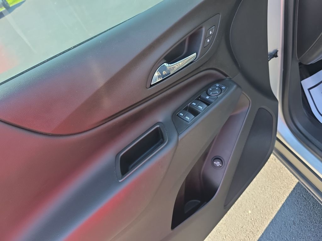 Used 2022 Silver Chevrolet LT image 11