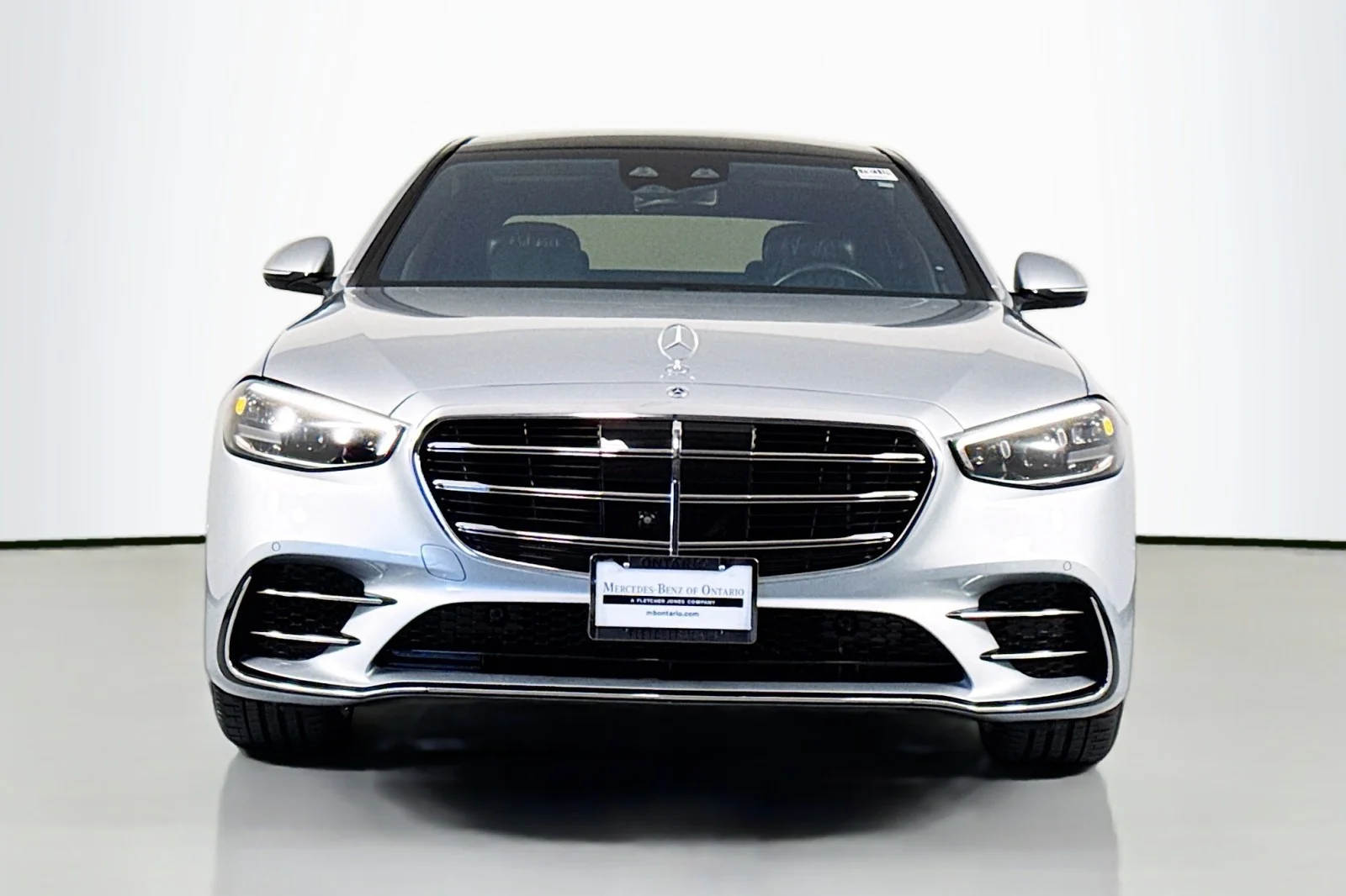 Certified Used 2023 Cirrus Silver Mercedes-Benz S 580 image 3