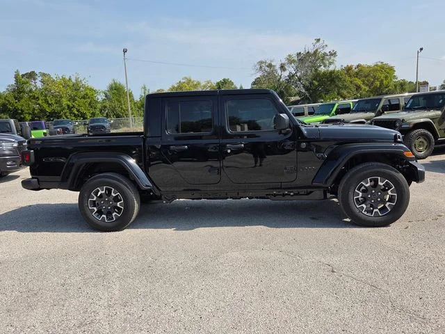 New 2026 Black Clear-Coat Exterior Paint Jeep Sahara image 9