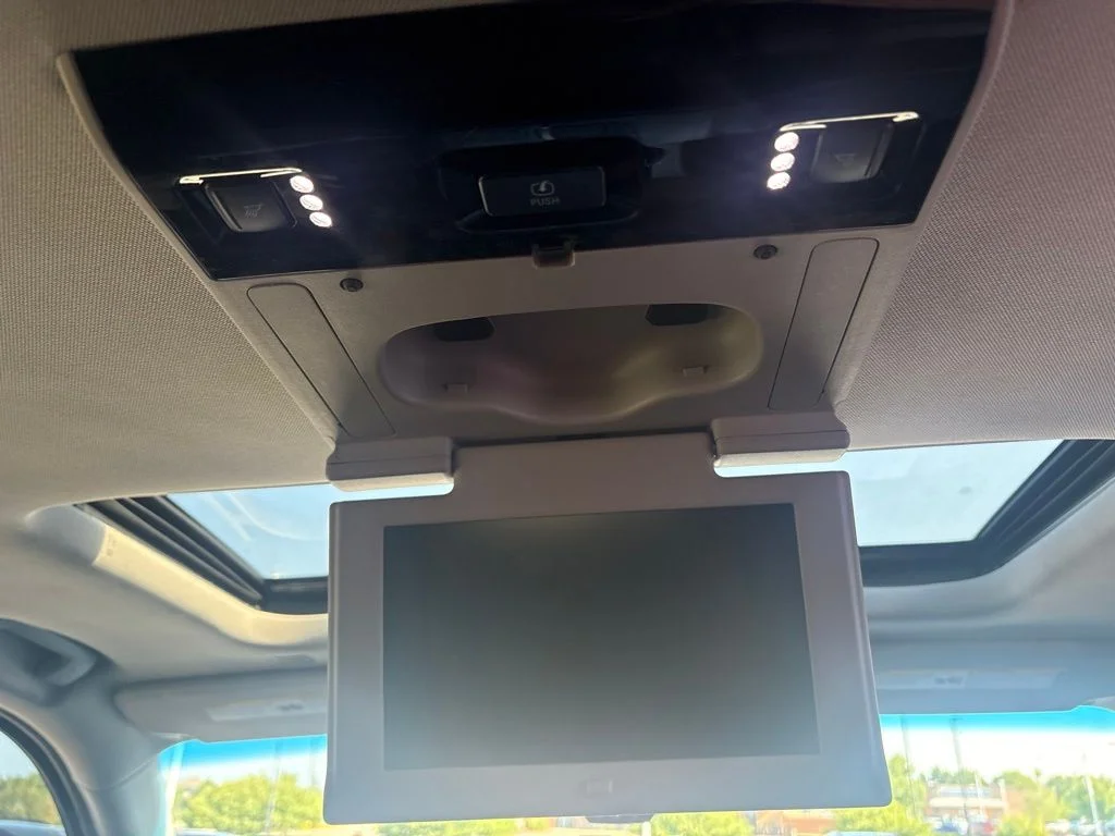 Used 2019 White Chevrolet LT image 39
