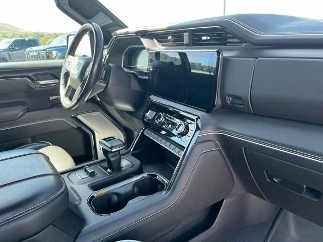 Used 2024 Onyx Black GMC AT4X image 28