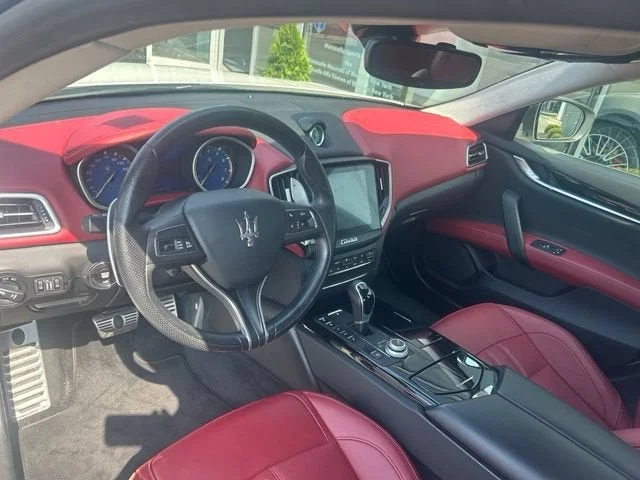 Used 2018 Bianco Maserati S Q4 GranSport image 15