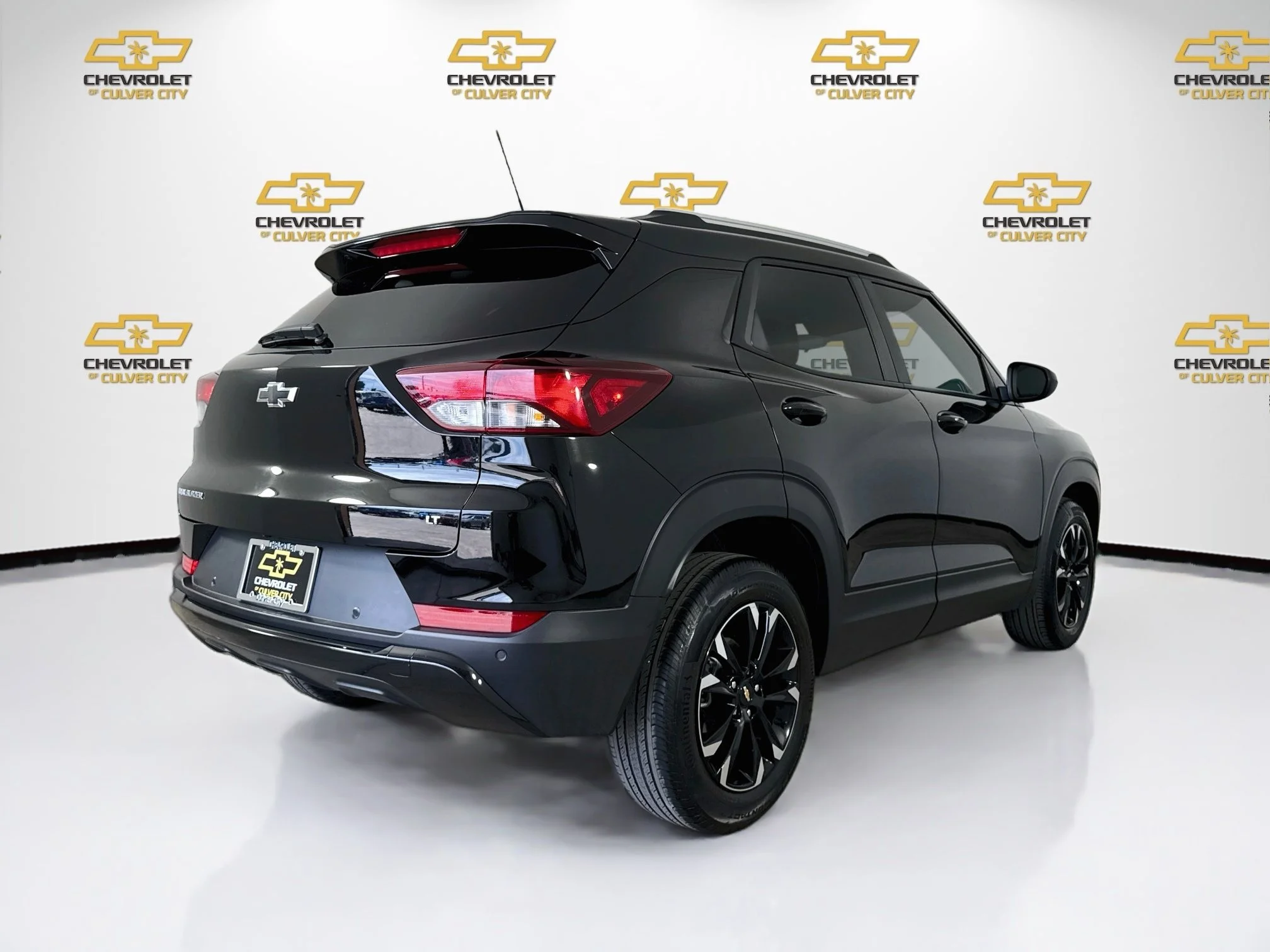 Used 2022 Mosaic Black Metallic Chevrolet LT image 8