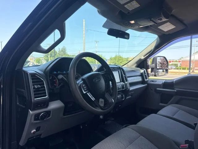 Used 2017 Black Ford XLT image 9