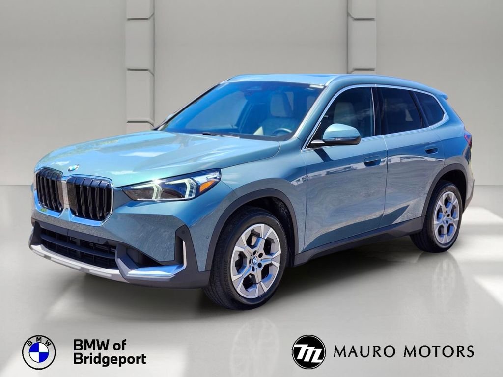 Used 2023 Green BMW xDrive28i image 8