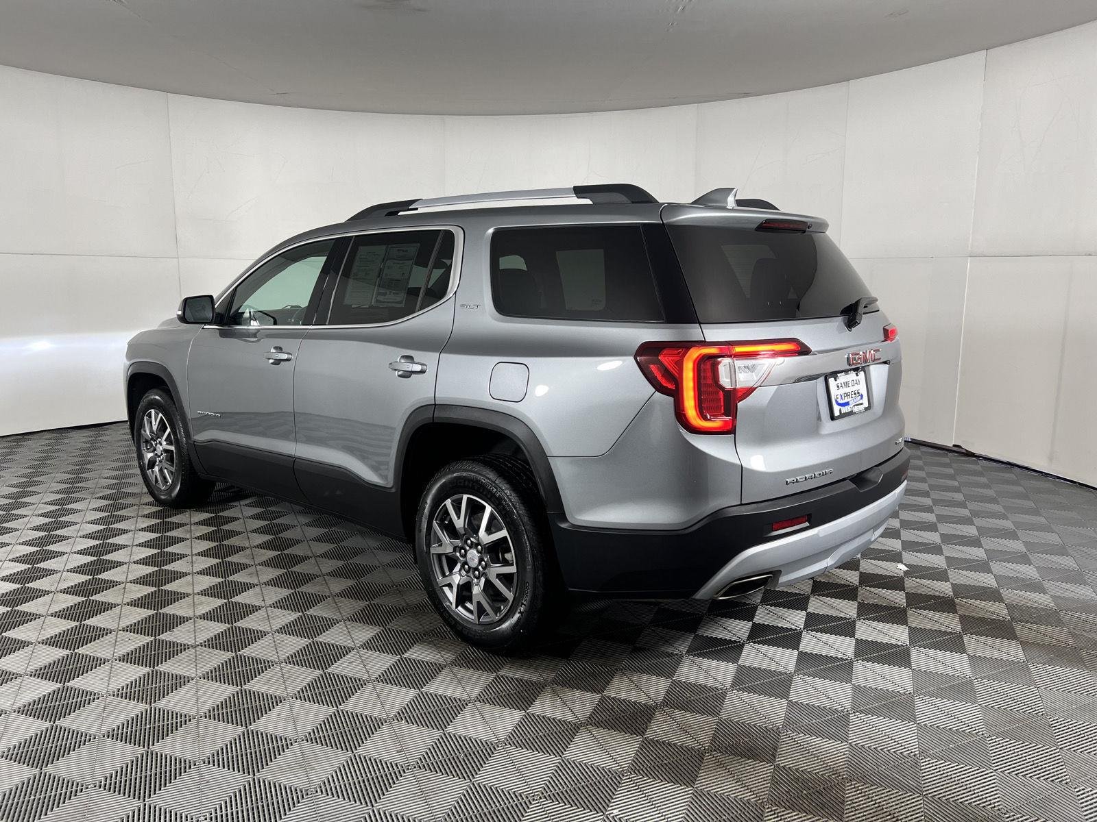 Used 2023 Sterling Metallic GMC SLT image 22