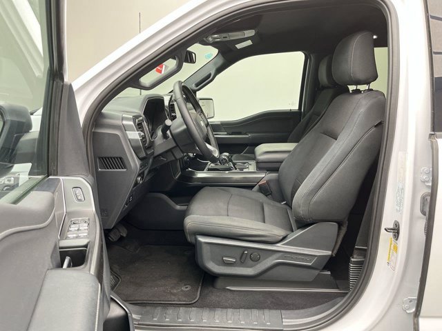 Used 2023 Oxford White Ford XLT image 15