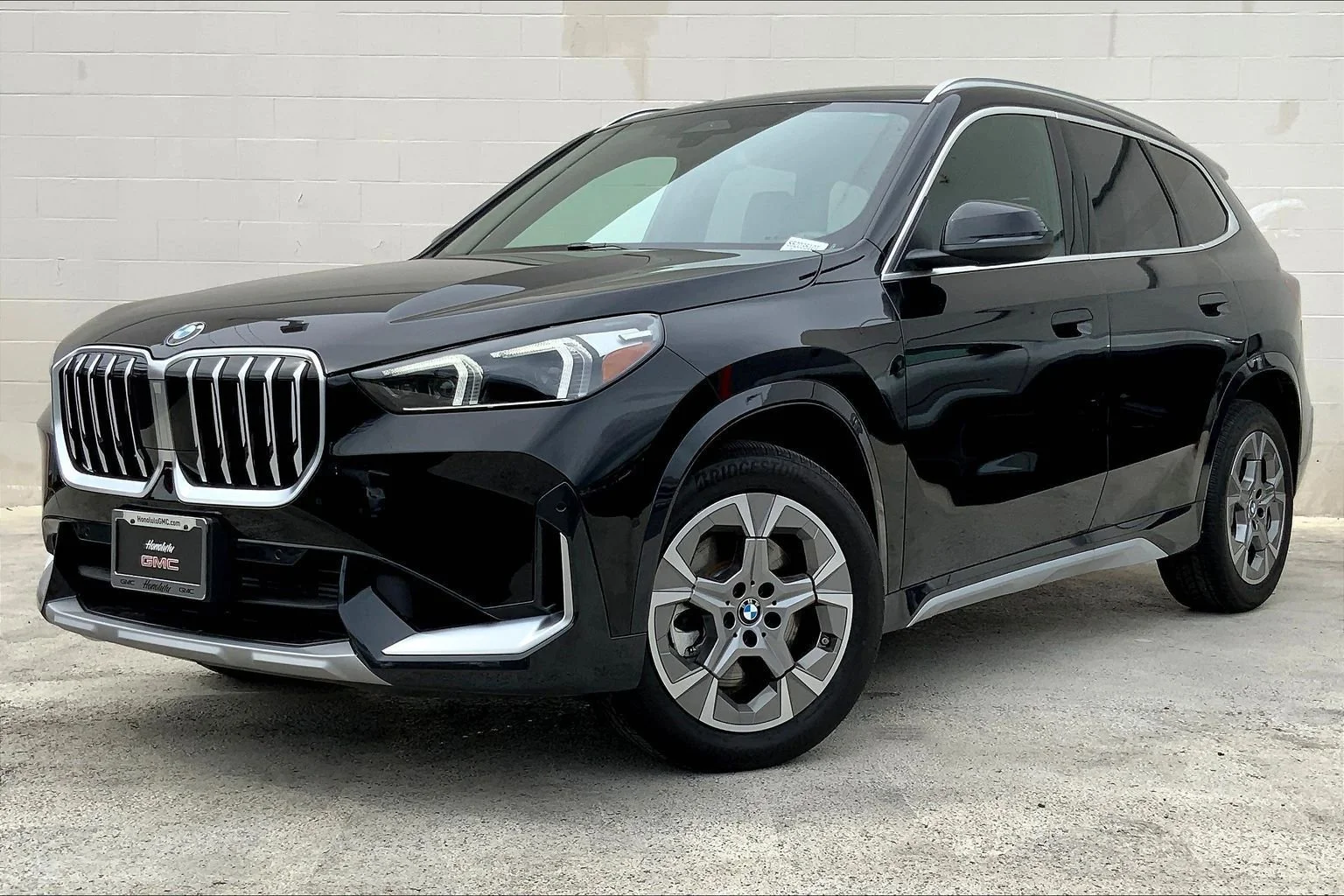 2025 BMW X1 xDrive28i's photo