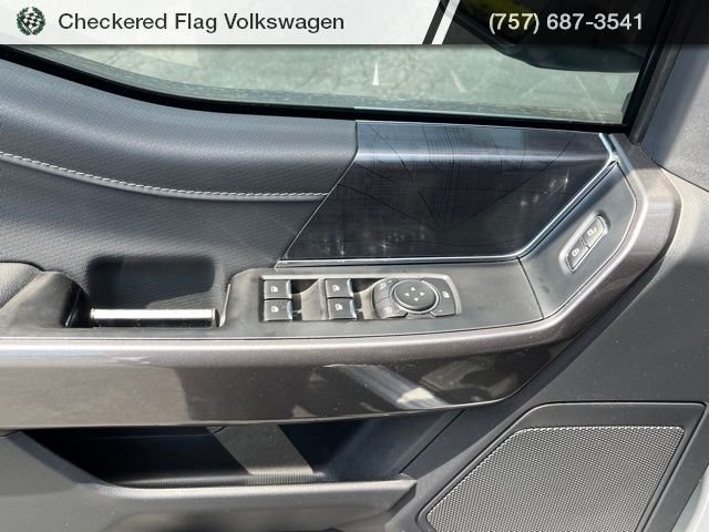 Used 2023 Oxford White Ford XLT image 14