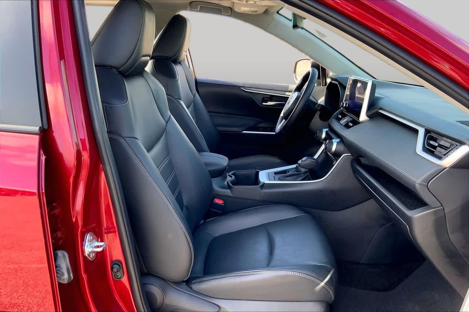 Used 2024 Ruby Flare Pearl Toyota XLE Premium image 9
