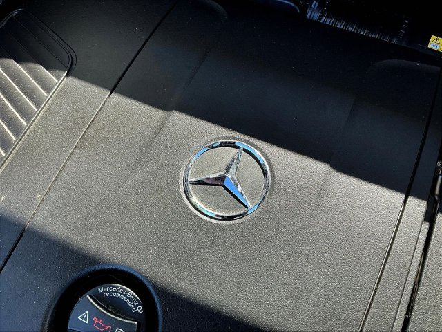 Used 2025 White Mercedes-Benz GLE 350 image 34