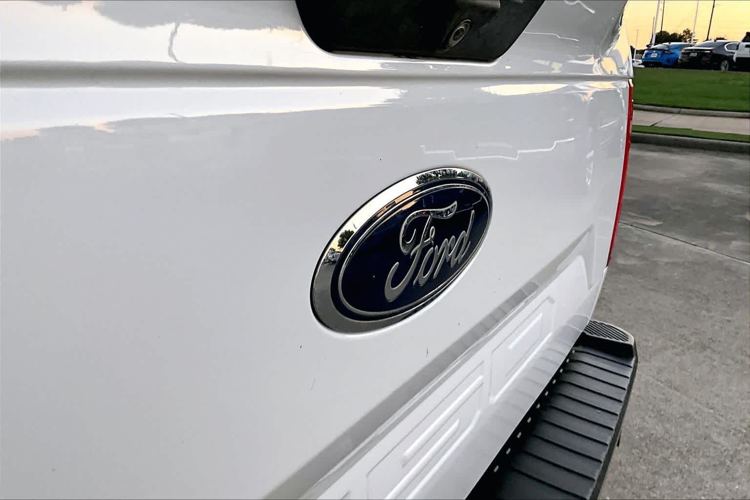 Used 2018 Oxford White Ford XL image 31