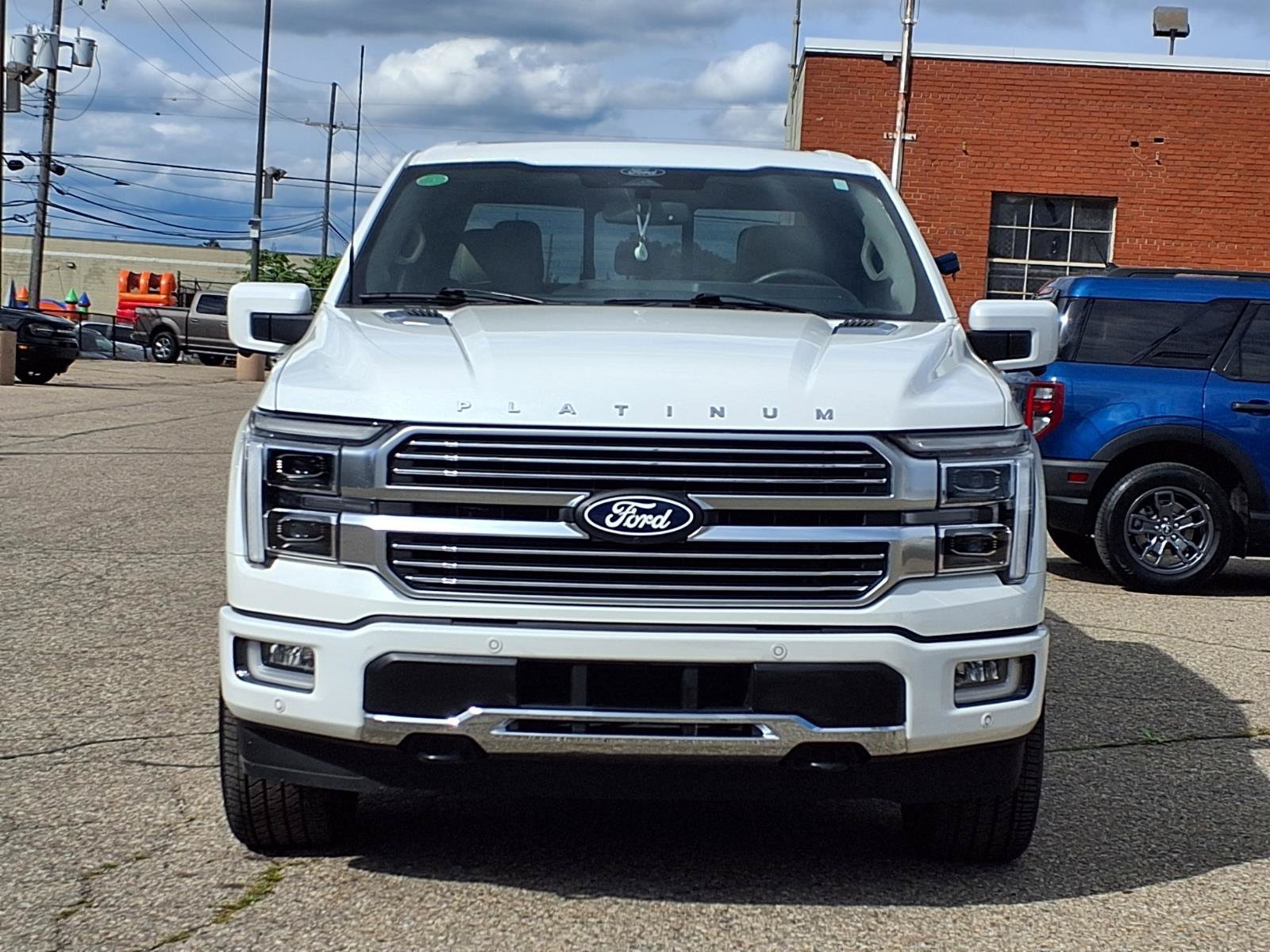 Certified Used 2025 Star White Ford Platinum image 29