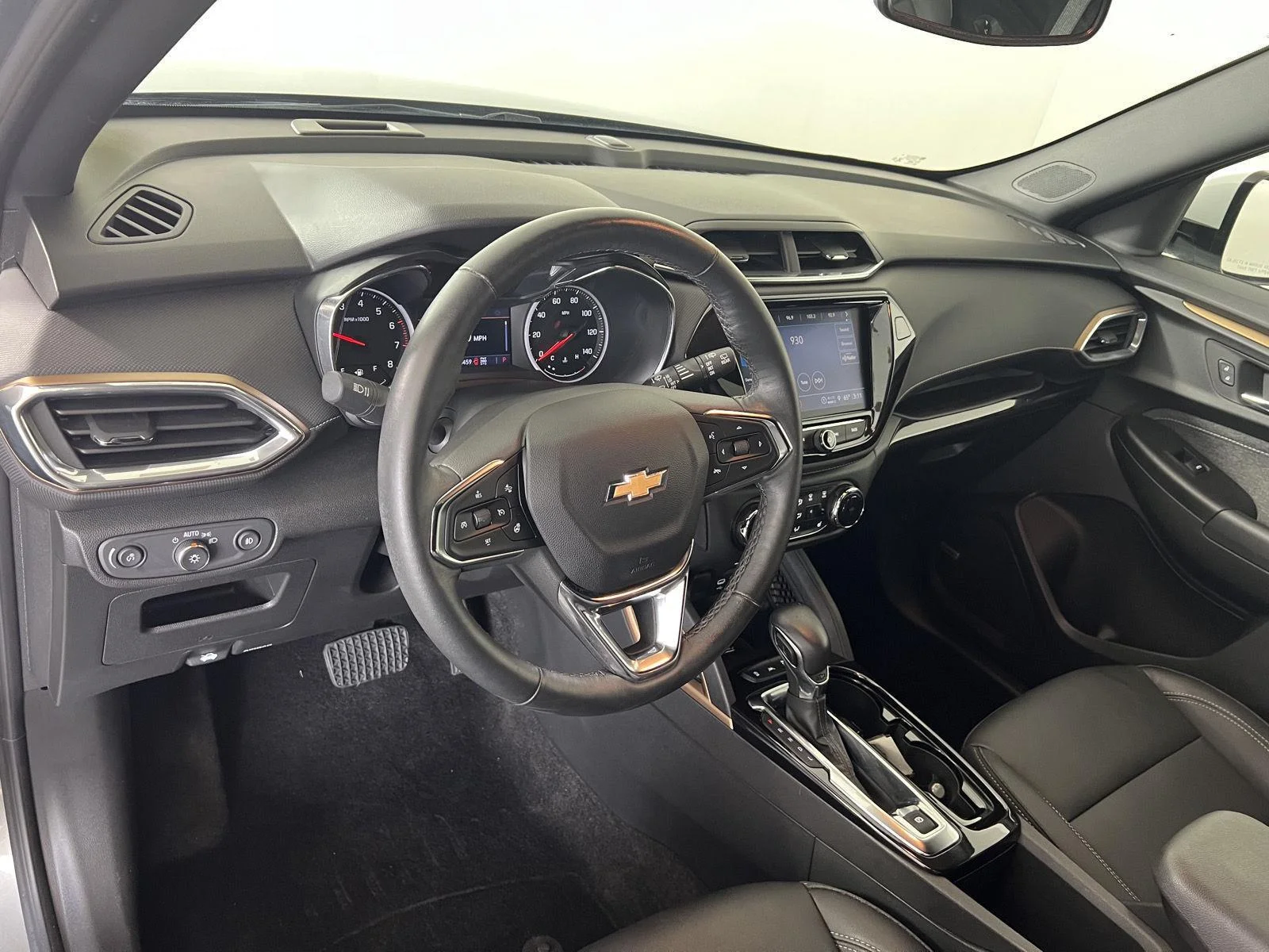 Used 2023 Sterling Gray Metallic Chevrolet ACTIV image 3