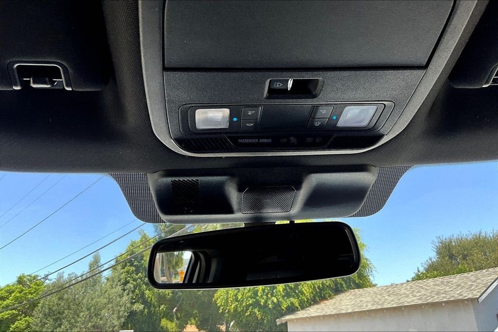 Used 2022 White Ford Lariat image 17