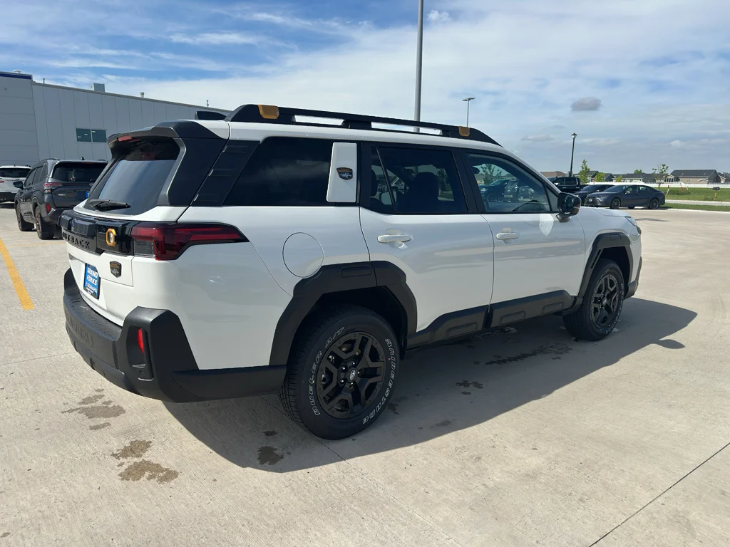 New 2026 CRYSTAL WHITE PEARL Subaru Wilderness image 5